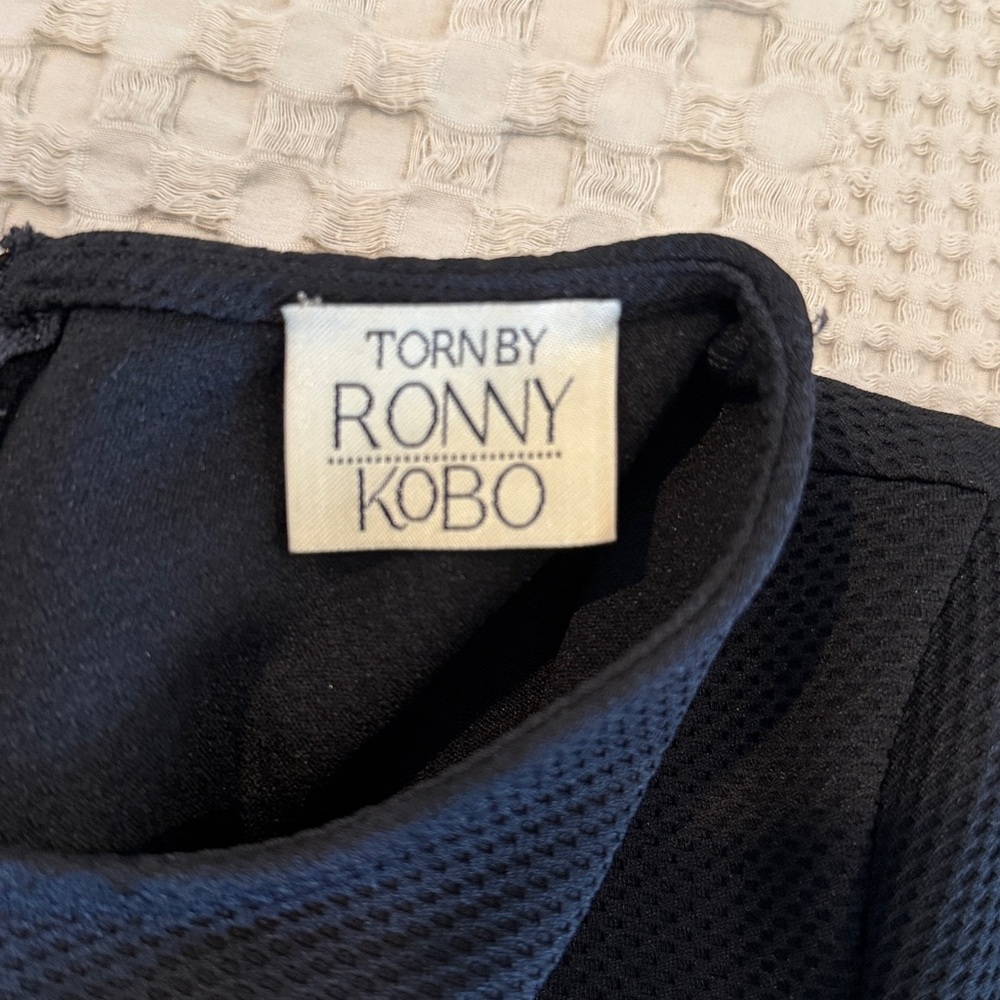 Torn by Ronny Kobo Black Pleated drop waist Cocktail Dress - Picture 3 of 3